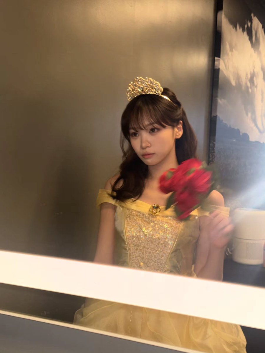 archivedkcw's tweet photo. 🐯💐 https://t.co/djKzuxDNX3