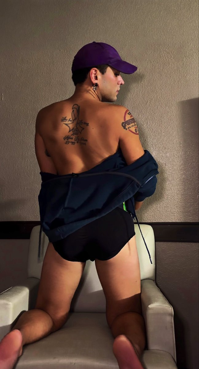 aveymaybee's tweet photo. You never really knew me…
I wasn’t allowed to be me around you. 
Now you’re gone…
And I can FUCKING dance.🤪😈

Come on boys🤤🤤

‼️PROMO‼️ 50% OFF‼️

Link in bio
Cum subscribe and watch me dance🍑

#promo #fansly #subscribe #gay #fyp #dancer #content #chaos #single https://t.co/SLywTuNpO3