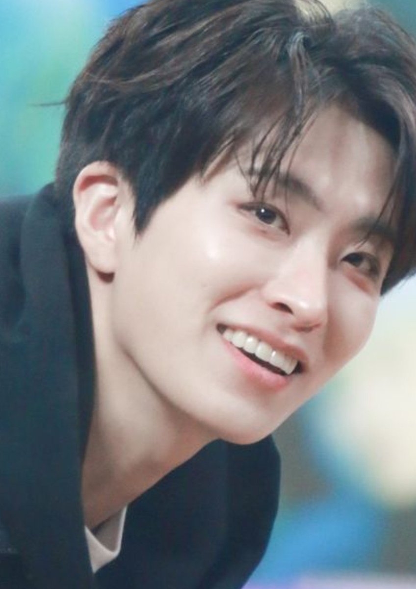 RukTher_RukTher's tweet photo. ใช่คนเดียวกันเหรอ😅
#We_Will_Wait_for_Youngjae 
#Youngjae #영재 #ยองแจ #GOT7 #GOT7FOREVER @GOT7Official @ChoiArs_YJ https://t.co/jljMObj8Sm
