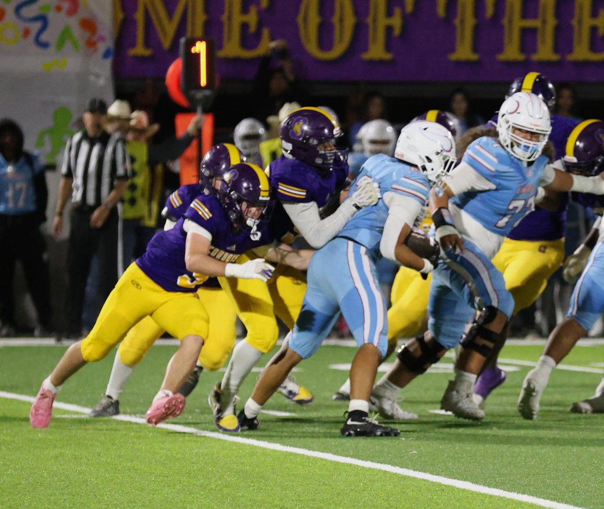UnluckyDon's tweet photo. @1Cowboy_sports @SHSCowboyFB Images from the Salinas-North Salinas football game at Salinas High on Thursday. Publication or broadcast of images requires the permission of the photographer. (Retweets or shares are certainly OK). https://t.co/i9HbJY8ZMt