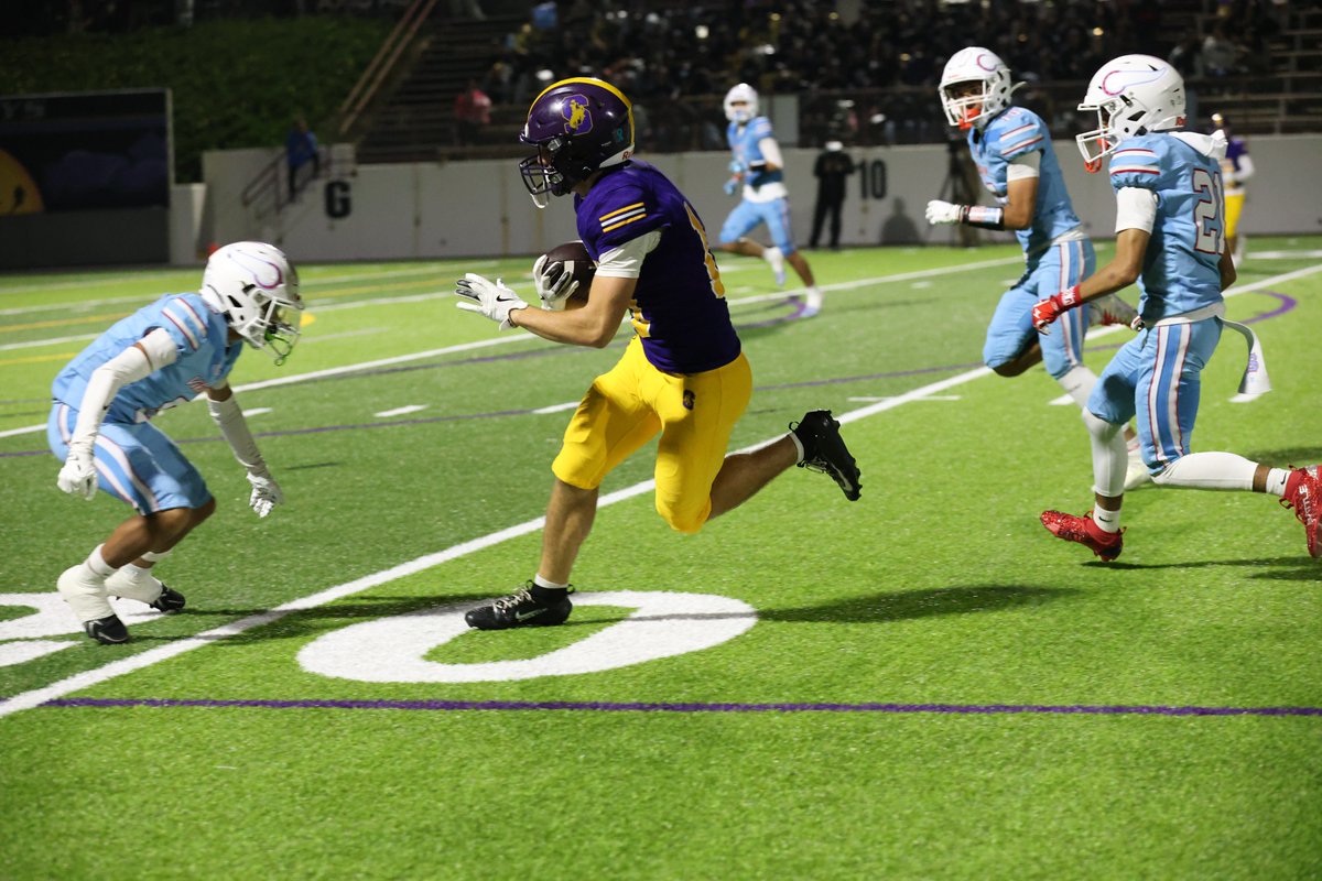 UnluckyDon's tweet photo. @1Cowboy_sports @SHSCowboyFB Images from the Salinas-North Salinas football game at Salinas High on Thursday. Publication or broadcast of images requires the permission of the photographer. (Retweets or shares are certainly OK). https://t.co/i9HbJY8ZMt