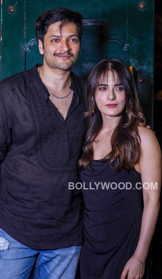 Bollywoodhq's tweet photo. Filmmaker and musical composer Vishal Bhardwaj and actors Aditi Rao Hydari, Ali Fazal, Radhika Madan and Siddharth pose for photos during the success party of 'Lust Stories 3' in Mumbai. https://t.co/UdYLectnAO