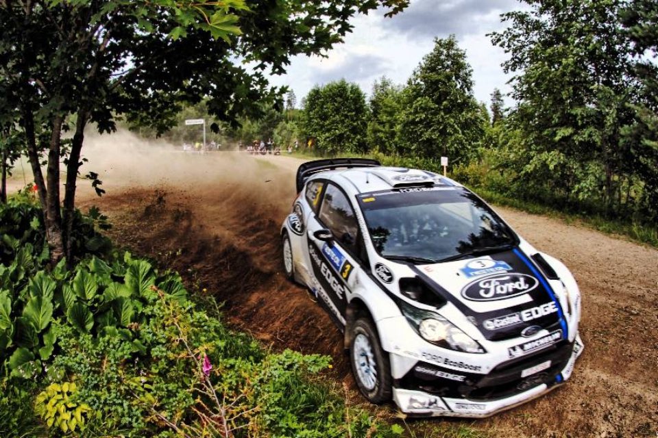 SeanKeown4's tweet photo. @WRCgerardquinn @Madmark2077 @MSportLtd Always liked this livery when it came out.  Delighted to see FORD back in there 👏👏 https://t.co/wcBNmAHA7q