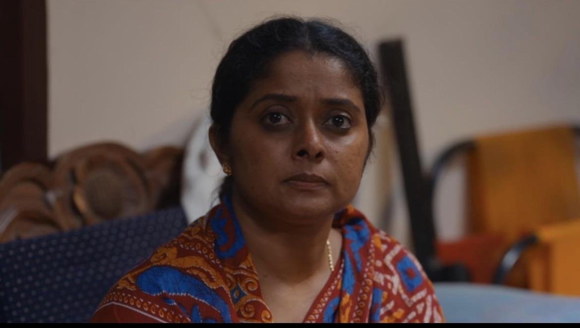 redranger897's tweet photo. That Transition from Pathini 😁to Widow🥺 to Thevdiya😈 of Every mom in the name of survival and sacrifice for their sons😜 
Wathaa Arippu edutha koodhiku olu podanum🥵 
Adhuku edhuku di Pasangalukaaga dhan pandran nu enga mela pali poduringa🙂 https://t.co/VUVGL3MBoz