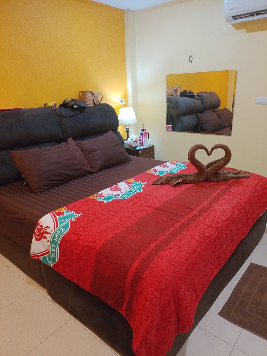 anna14fo9's tweet photo. 🚕 จากที่ลองใช้เองนะคะ ชอบตรงที่ทาแล้วเนื้อครีมไม่หนักหน้า ใช้ตอนเช้าก่อนแต่งหน้าก็สะดวก
ผิวดูเนียนขึ้นและลุคโดยรวมดูสดใสแบบไม่ต้องแต่งเยอะ
ใครเป็นสายงานผิวธรรมชาติ น่าจะถูกใจกับตัวนี้ค่ะ 🧴✨   

#นวดสงขลา #รับงานสงขลา
#สงขลา #หาดใหญ่
🆔oumoum2532
096-845-1585 https://t.co/drpR1UIc9y