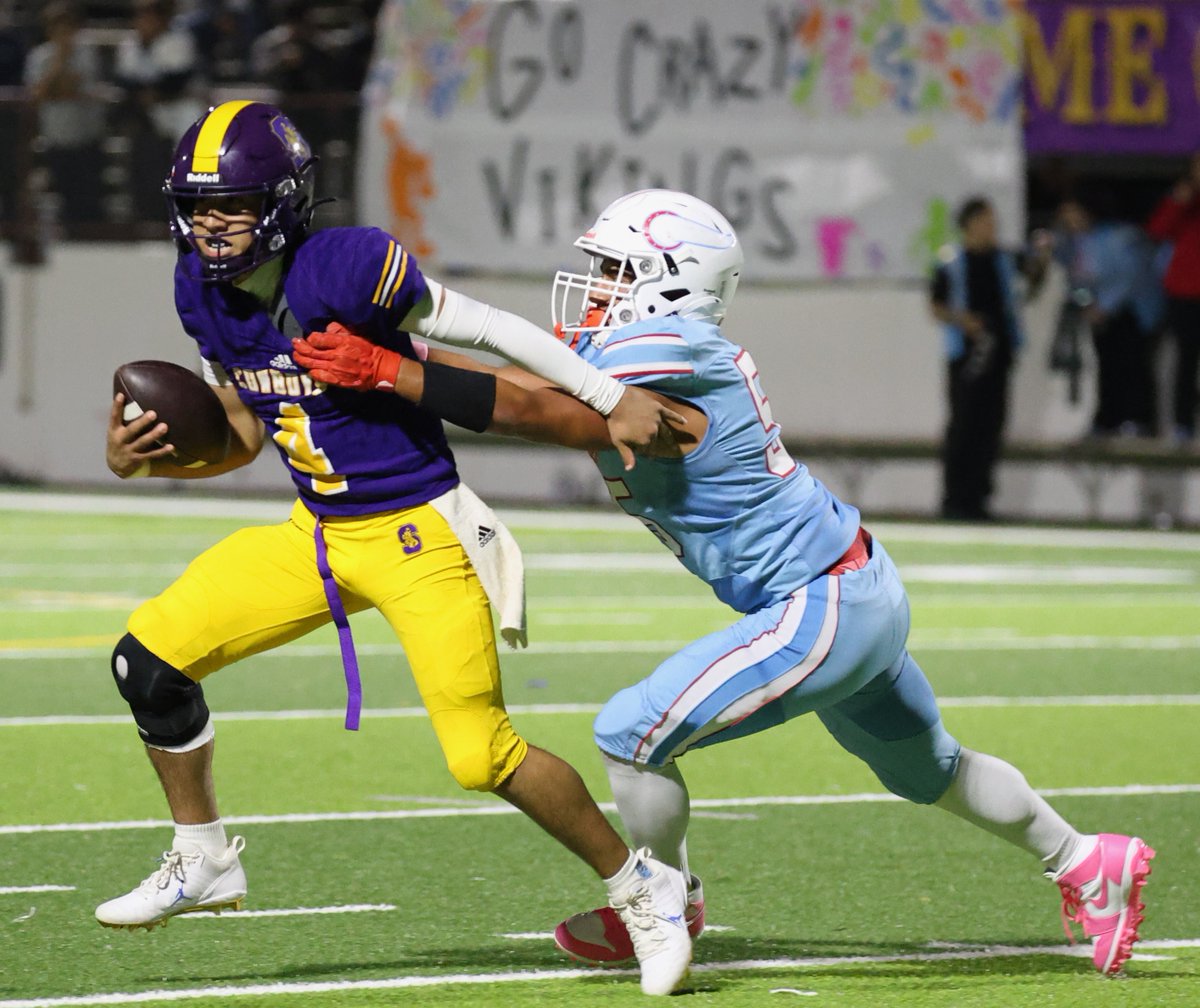UnluckyDon's tweet photo. @1Cowboy_sports @SHSCowboyFB  Images from the Salinas-North Salinas football game at Salinas High Stadium on Thursday. Publication or broadcast of images requires the permission of the photographer. (Retweets or shares are certainly OK). https://t.co/mwOjKCRYi6