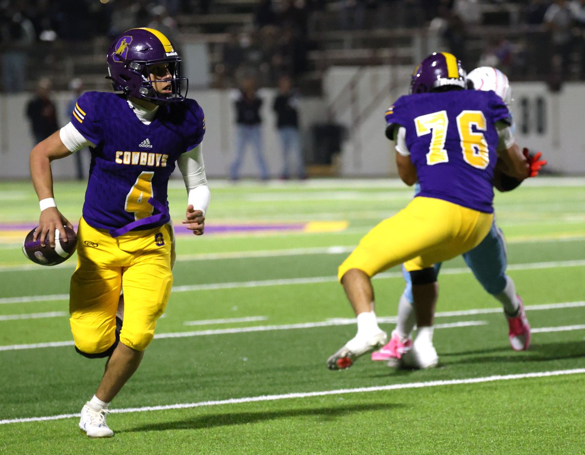 UnluckyDon's tweet photo. @1Cowboy_sports @SHSCowboyFB  Images from the Salinas-North Salinas football game at Salinas High Stadium on Thursday. Publication or broadcast of images requires the permission of the photographer. (Retweets or shares are certainly OK). https://t.co/mwOjKCRYi6