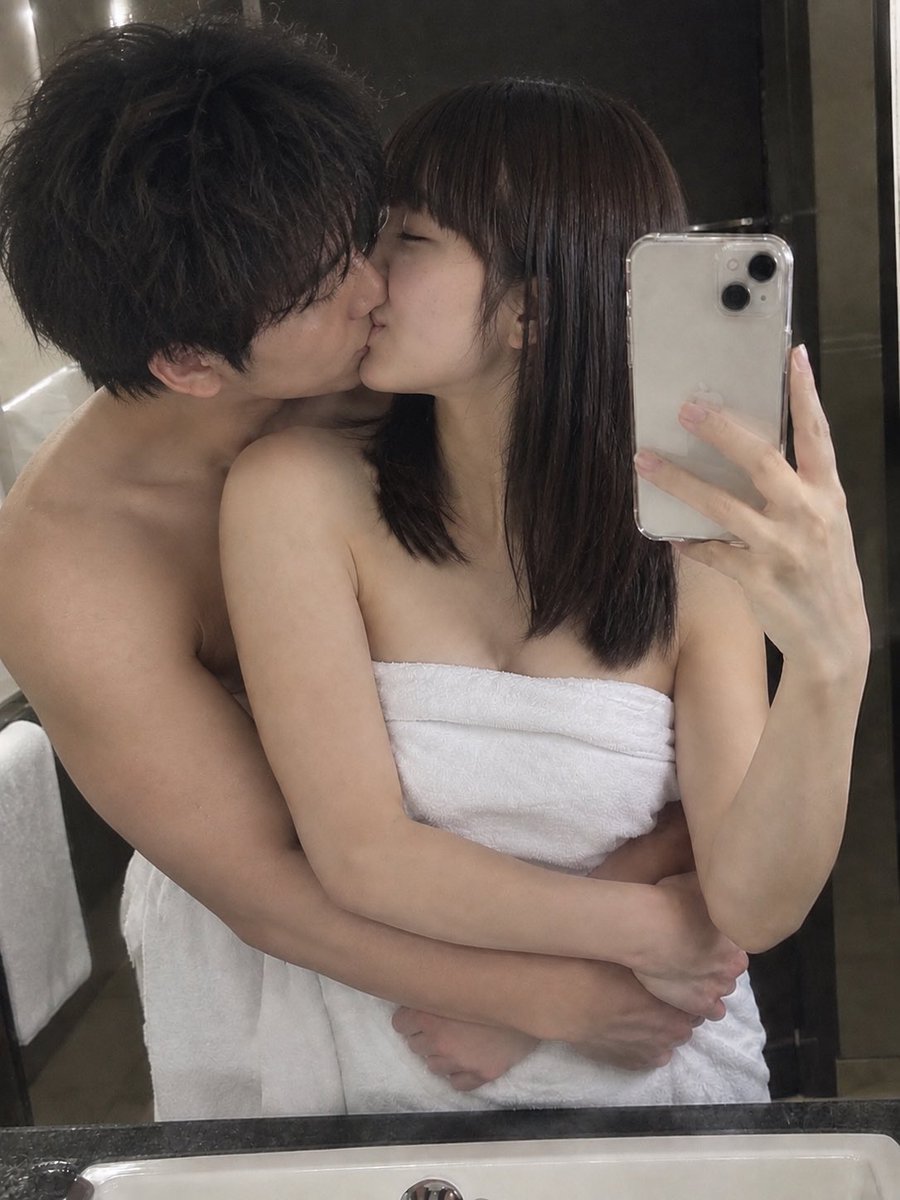 Ksitby's tweet photo. イケメン生徒のち◯ぽが大好物のり◯先生💕💕💕 https://t.co/B02b2z2HQn
