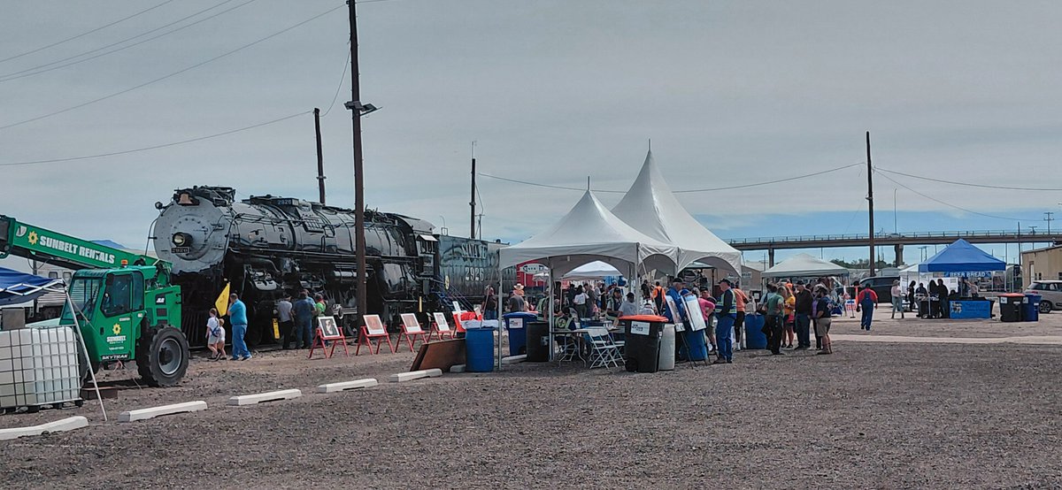 CrimsonRyderLX's tweet photo. New Mexico Heritage Rail.

Preserving Santa Fe 2926 and Heritage equipment in Albuquerque Mexico.

Lovely Folks who ive had the pleasure of meeting recently! 
https://t.co/3IINa9x3EY https://t.co/3wXltIS7W1