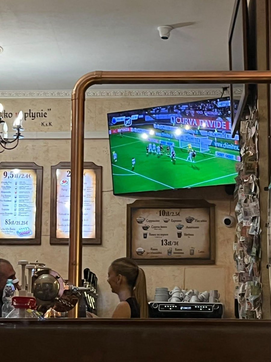 ragionedistato's tweet photo. Cracovia.
3:16 am.
Replica di Monza-Sassuolo. https://t.co/1wQAv5Lgiv