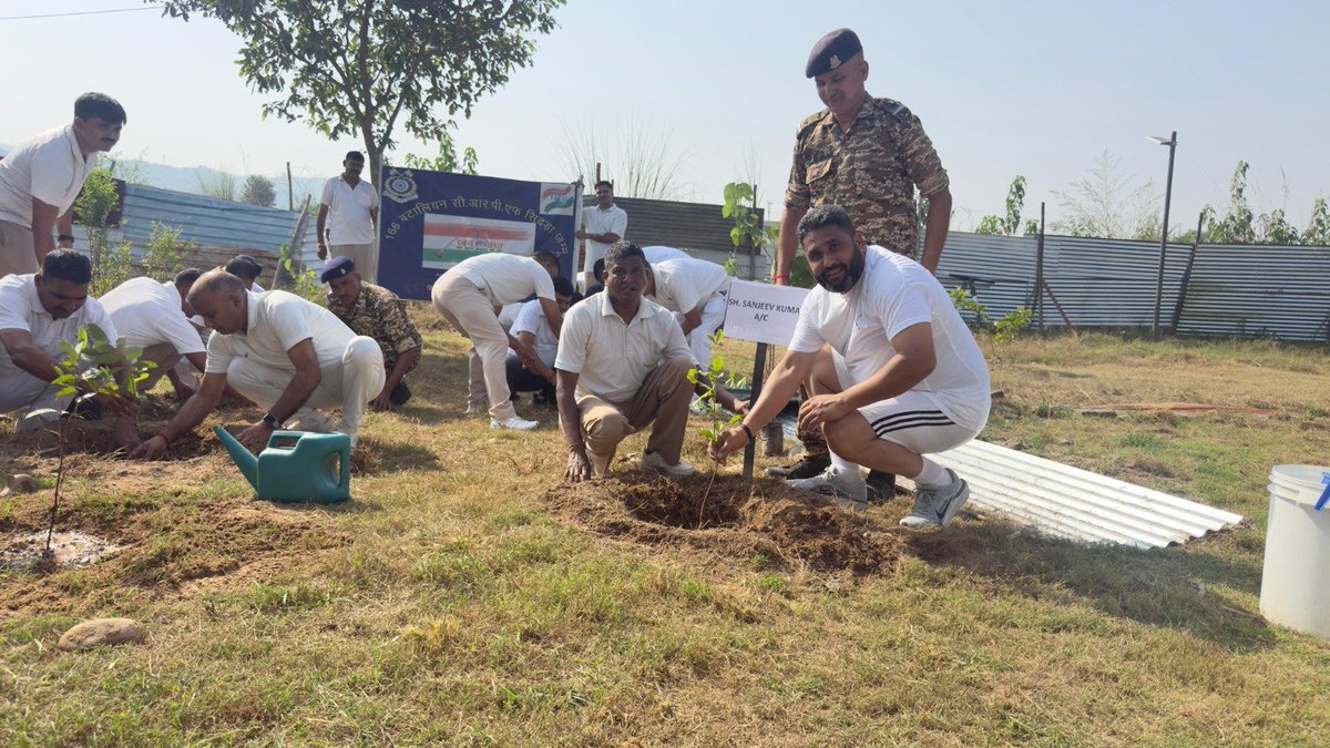 166BNCRPF's tweet photo. दिनांक 2/10/2026 को #166BN के कार्मिकों एवं अधिकारियों द्वारा 1 पेड़ माँ के नाम लगाया गया। https://t.co/VsRi3doOQL