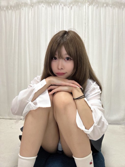 AstralWave8447's tweet photo. 1人にしないでね？
 #裏垢女子  #裏アカ女子 https://t.co/oGq7OiA3z6
