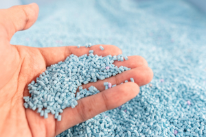 Envaspres's tweet photo. #Noticia Noticia: ANAIP inicia la segunda fase del programa de acompañamiento a las empresas del sector para la adaptación a la normativa de microplásticos y pellets: ANAIP, la asociación española de industriales de plásticos, presenta la segunda fase del… dlvr.​it/TVl0lN https://t.co/6dwd0KQEr5