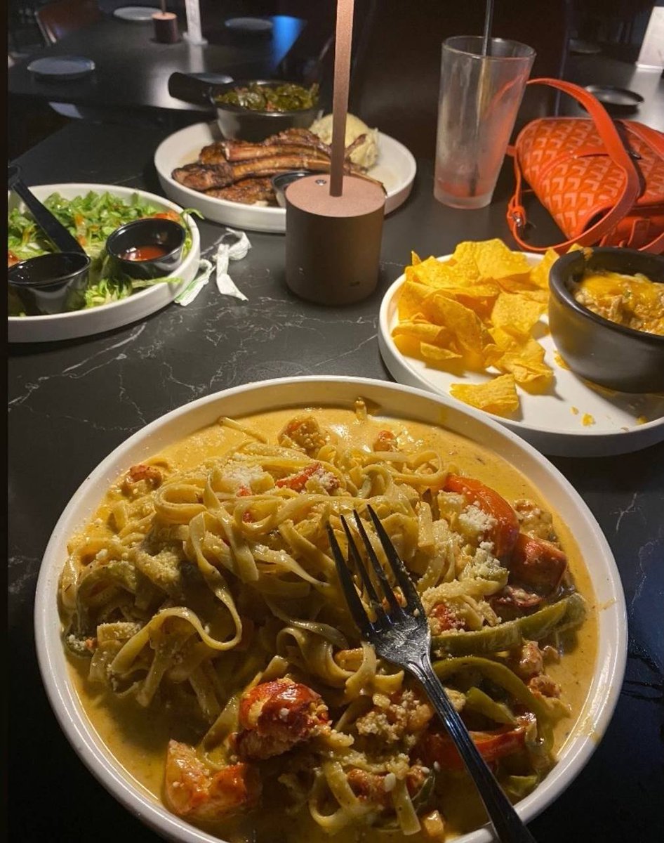 foxxof55's tweet photo. Wann get fat ASAP fr😭 https://t.co/JgYYzfFC8Y