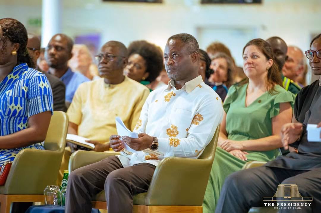 GhanaPresidency's tweet photo. #MahamaThePresident 
#MercyShipsHospital https://t.co/UnWTeetjFe