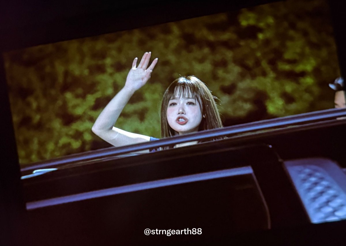 strngearth88's tweet photo. 오늘 왤케 어른 여자임.(///) 하고 잇는데
갑자기 차에서 붕어빵이 솟아나더니
안전벨트하라고 원주 떠내려가게 고함 치심 https://t.co/xMoCixW2Xs