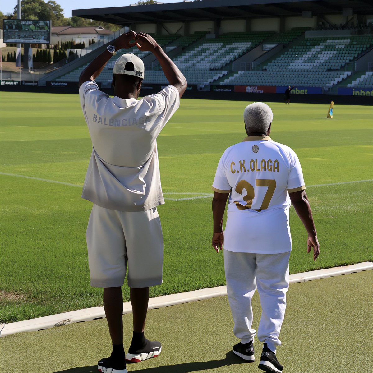 BTekpetey32's tweet photo. Mom, for my entire life, you were the one who built a home for me and made sure I always felt safe, Having you visit me for the first time is the greatest blessing, Mom, every step I took to build this life was guided by the love and sacrifices you made for me. Love you mom ❤️🙏 https://t.co/JNpxSOnZps