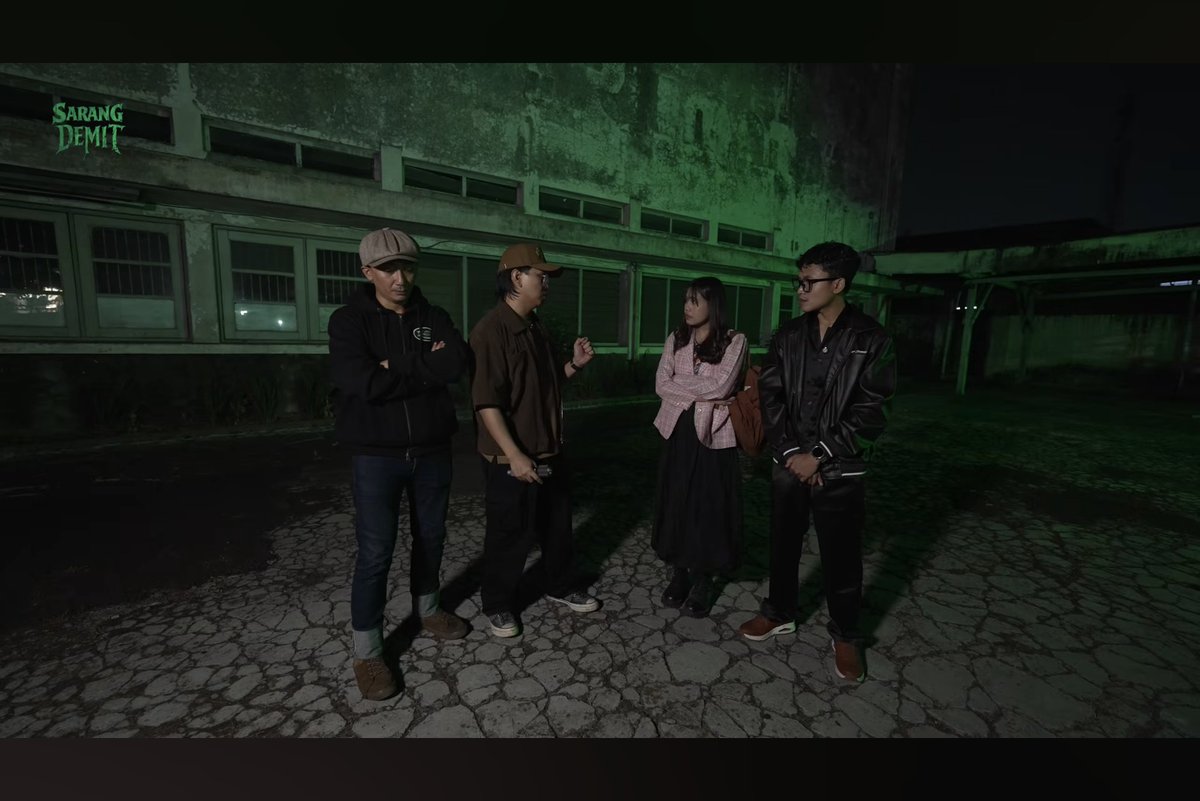 mitologue's tweet photo. Aku gak mau spoiler apa yang ada di ruangan itu. Kalian harus lihat sendiri.
https://t.co/JOsp6df7V8

Yang udah nonton, menurut kalian itu sebenarnya apa? Tulis teori kalian di reply, tapi jangan spoiler ya 👀 https://t.co/Pksf6dV9ki
