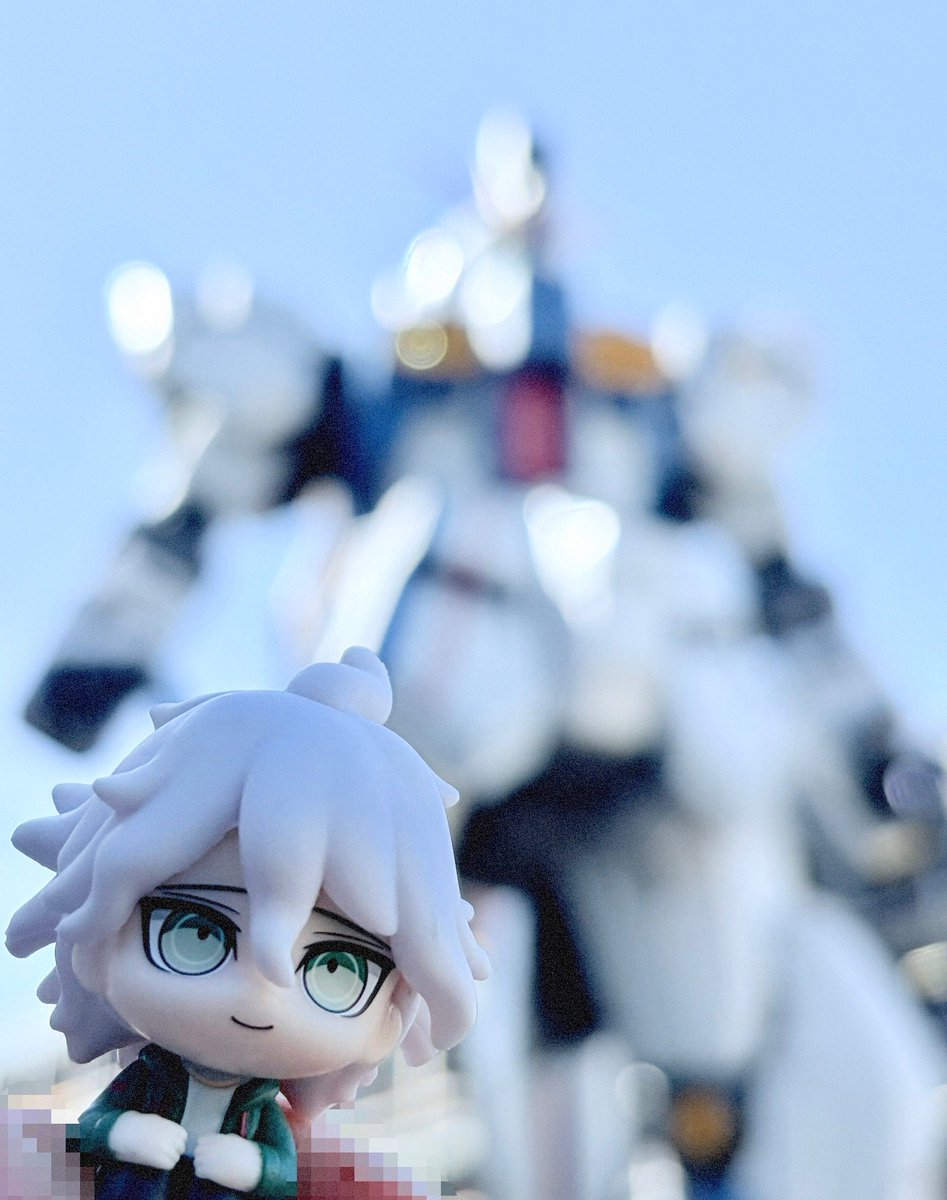 ago_2233's tweet photo. 持ってるものがこれしか無かったため異文化交流すぎる写真もある https://t.co/1E6ddNopYd