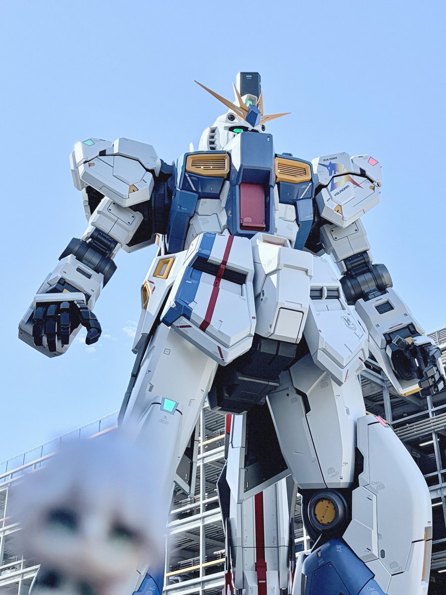 ago_2233's tweet photo. 持ってるものがこれしか無かったため異文化交流すぎる写真もある https://t.co/1E6ddNopYd
