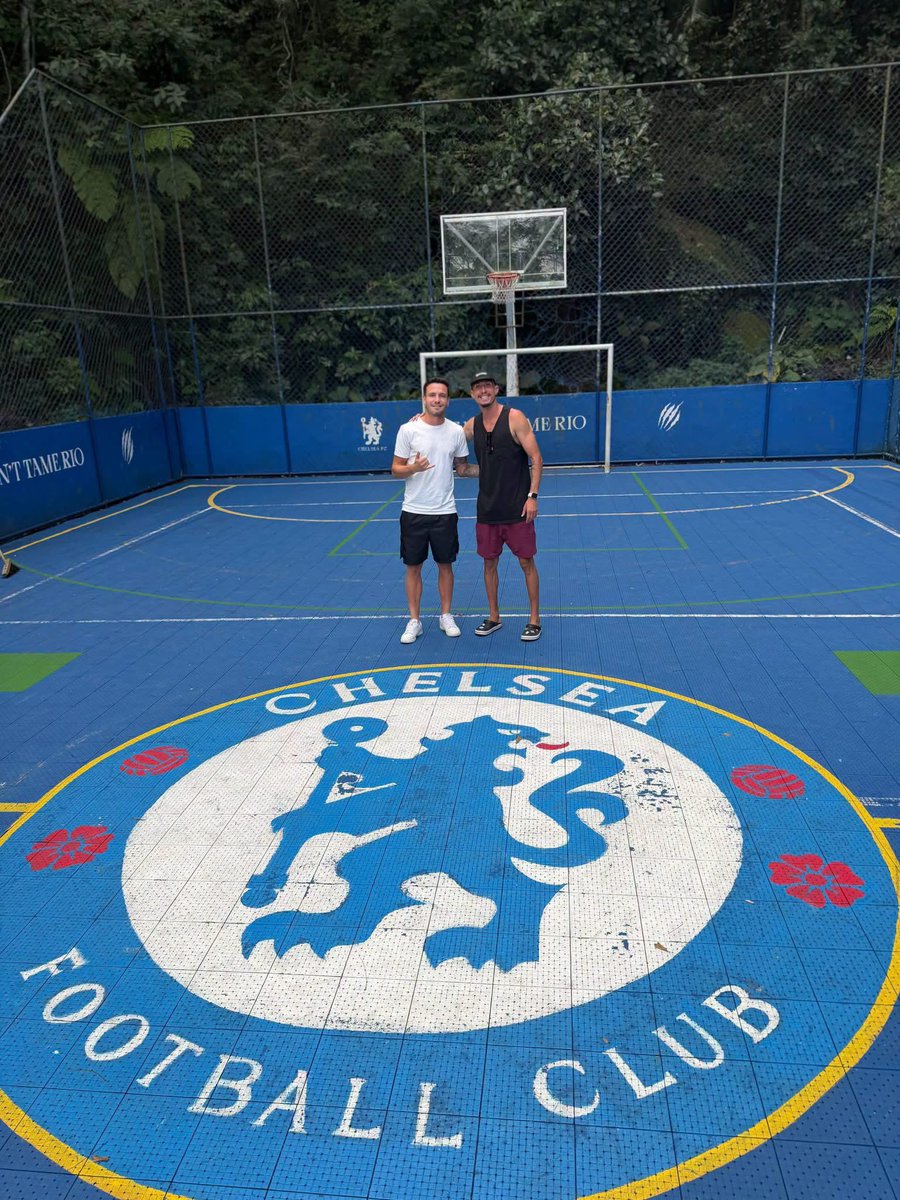 Asquare_CFC's tweet photo. Former Chelsea player, Saul visited one of Chelsea’s sponsored pitches in Rocinha Brazil yesterday, once a blue, always a blue 💙 🇧🇷 https://t.co/uu3XMIgpWj