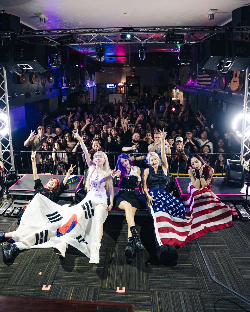 Rolling_Quartz's tweet photo. See you again ALBUQUERQUE Diadem
See you soon SAN ANTONIO Diadem :)

Photos by @park.gido

[2026] NORTH AMERICA TOUR 🇺🇸 🇨🇦
July 15 - October 9
Ticket: https://t.co/EQ9VsocdnV

💎❤️🇨🇦🇺🇲👑

#RollingQuartz #UStour2026 #CANADAtour2026 https://t.co/qDHgi01KQe