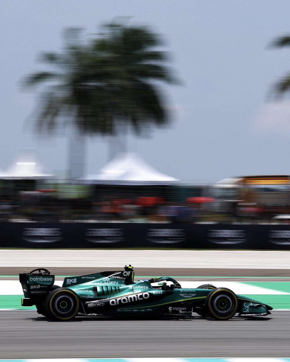 HondaRacingF1's tweet photo. Tyres hit tarmac in Sepang for the first time in nine years.

FP1 ✅

#BahrainGP #F1 https://t.co/atySlEORSu
