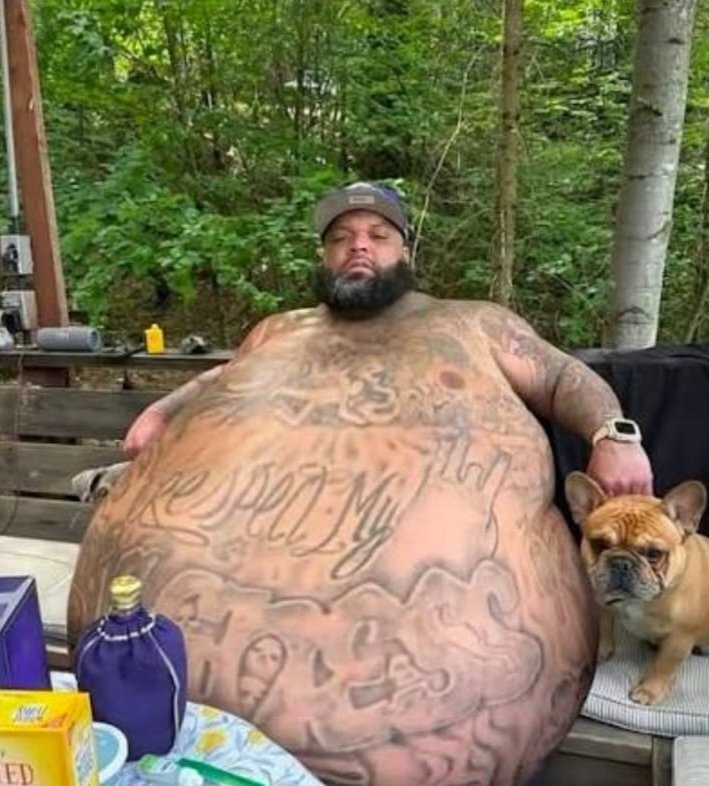 Dopillss's tweet photo. Just ate so much fucking bread https://t.co/0oxeTZGa09