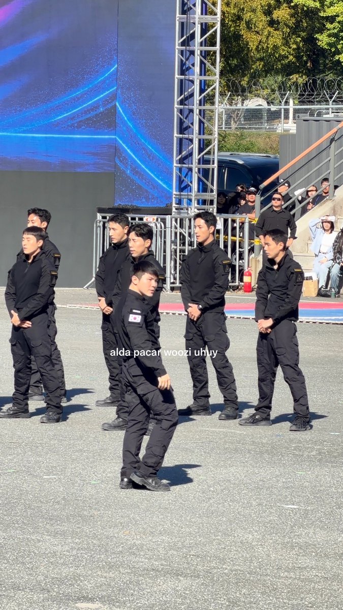wooziyQ's tweet photo. WOOZI YAALLAH KEREN BANGAYYYYY😭🫵🏻 https://t.co/F8CgCAB32V