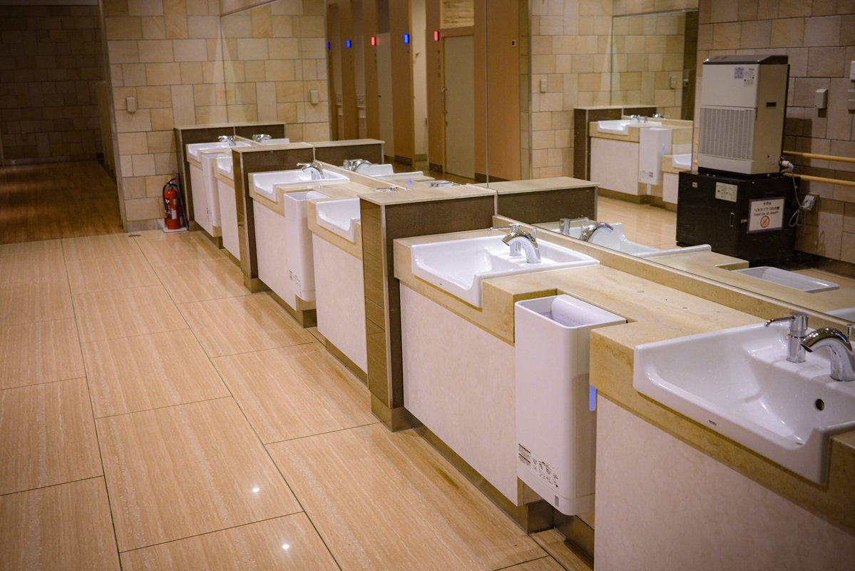 koji_KTNK's tweet photo. 🚽と思えない美しさ https://t.co/NsTwJ9jXYq