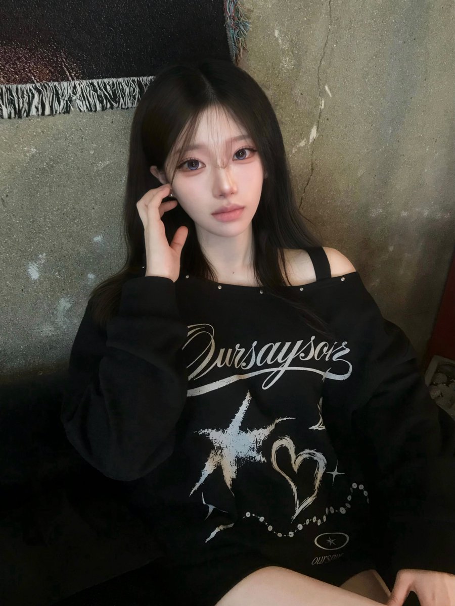 oursaysour's tweet photo. #RT #이벤트 #RT이벤트

아워세이아워 FOLLOW EVENT 🖤

26 F/W 신상 오픈 기념,
추첨을 통해 5분께 26 F/W 신상
제품을 선물로 드립니다! 🎁

📍 참여 방법
① @oursaysour 계정 팔로우
② 해당 트윗 RT

🖤 무신사 아워세이아워 26 F/W 신상 제품에
 ‘좋아요’를 누르면 당첨 확률 UP!

26 F/W 신상 보러가기 ↓
https://t.co/8S2kMN6Yen