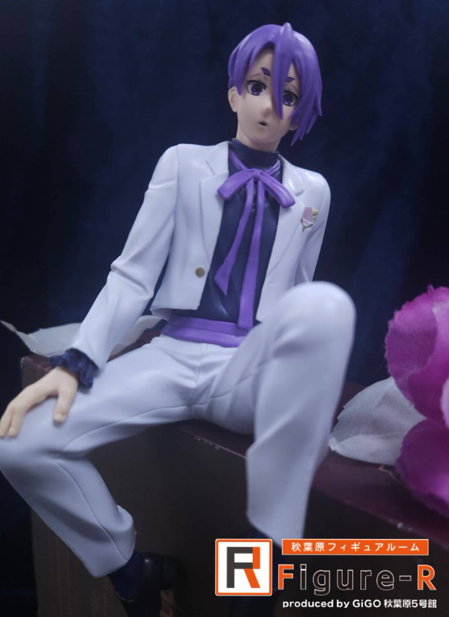 GiGO_Akiba_5's tweet photo. 【Figure-R新展示情報】

『TVアニメ『ブルーロック』 フィギュア-sweets flavor 2026-御影玲王』
当店2階ショーケースにて展示中⚽️

大人気のオリジナルテーマ「sweets   flavor」の第2弾！
9月、10月に登場の同シリーズと横並びで飾ることができるお座りポーズのフィギュアです✨

＃ブルーロック https://t.co/8I5fGN5HNo