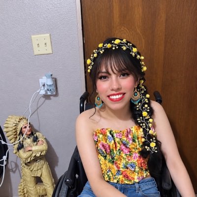 VIOLET87's tweet photo. #NewProfilePic https://t.co/nznNH6JY8I