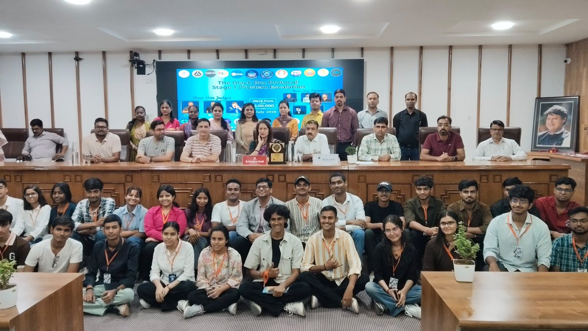 Harshweb3india's tweet photo. Q3 Stats.

3 months. 12 cities. 5 states. A lot of building.

Here’s what Q3 looked like:

→ Organised a ₹2L Gwalior Hackathon with @TECH_help4U
→ Completed my 154th session
→ Conducted 9 sessions & 4 hackathons with @Web3indiaHQ
→ Judged SIH Internal Hackathons in CU
→ Hosted an event at IIT Kharagpur
→ Spoke at @Microsoft , Master Union & Coding Blocks
→ Attended @Bybit_Official IRL
→ Connected with 30+ Korean gaming companies at Kooca
→ @WGCEsports team presence at Tokyo Game Show 🇯🇵
→ Completed @letsbuildweb3 50 events across India
→ And now… building @HackInHills 🏔️

From classrooms to hackathons, gaming companies to global events  

Q3 was about showing up, creating opportunities, and building communities.

154 sessions Overall.
50 India Onchain events.
4 hackathons.
9 sessions this quarter.

Q3 → done.
Now let’s see what Q4 brings.