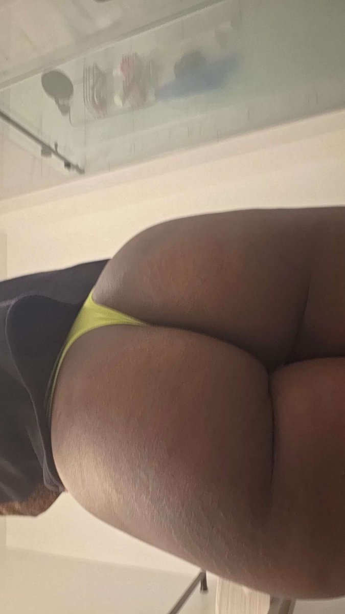 bubbl3bl0werg4l's tweet photo. My intro to #nsfwtwtًً #nsfwtwt

Hey everyone~♡ 
My name is Bubbles
☆ - 20 y/o
☆ - Pan
☆ - Switch
☆ - Will not buy anything
☆ - Dms open! MDNI 🔞

Hope you guys can help me out♡ 
#selling #dmme #buyingcontent
#sugarbaby #puppygirl https://t.co/j2g4I56dFi