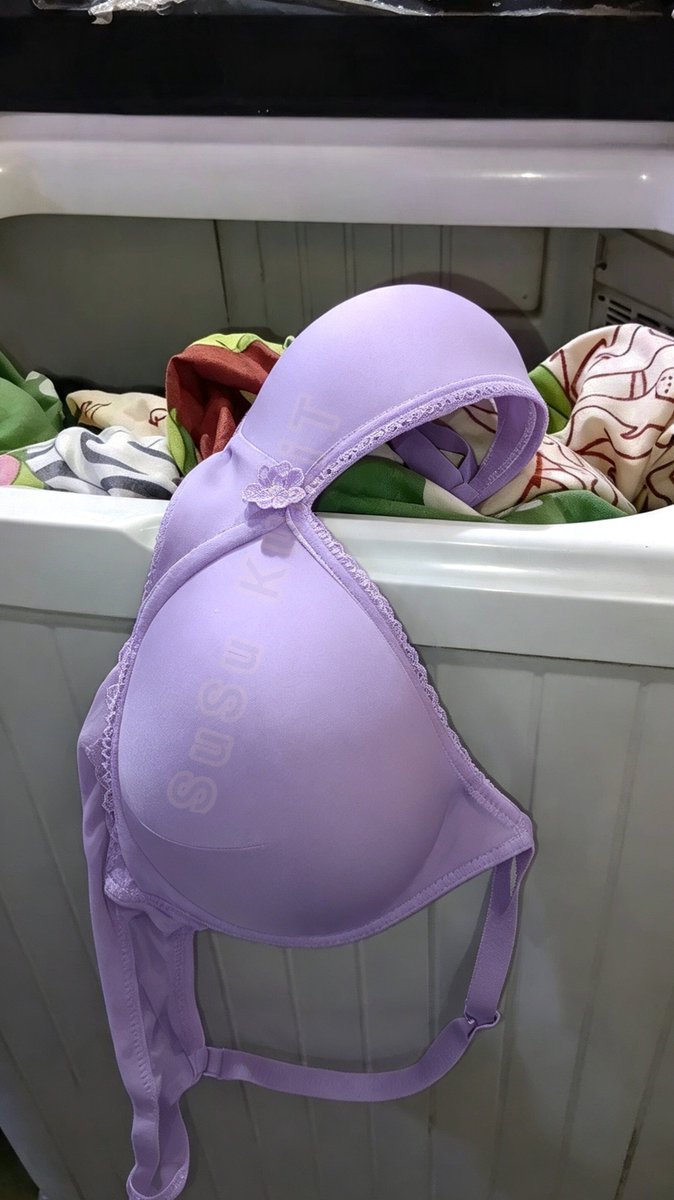 PemburuPussy1's tweet photo. Bra ibuk😍 tebak ukuran ges https://t.co/8WuTYQNVcz