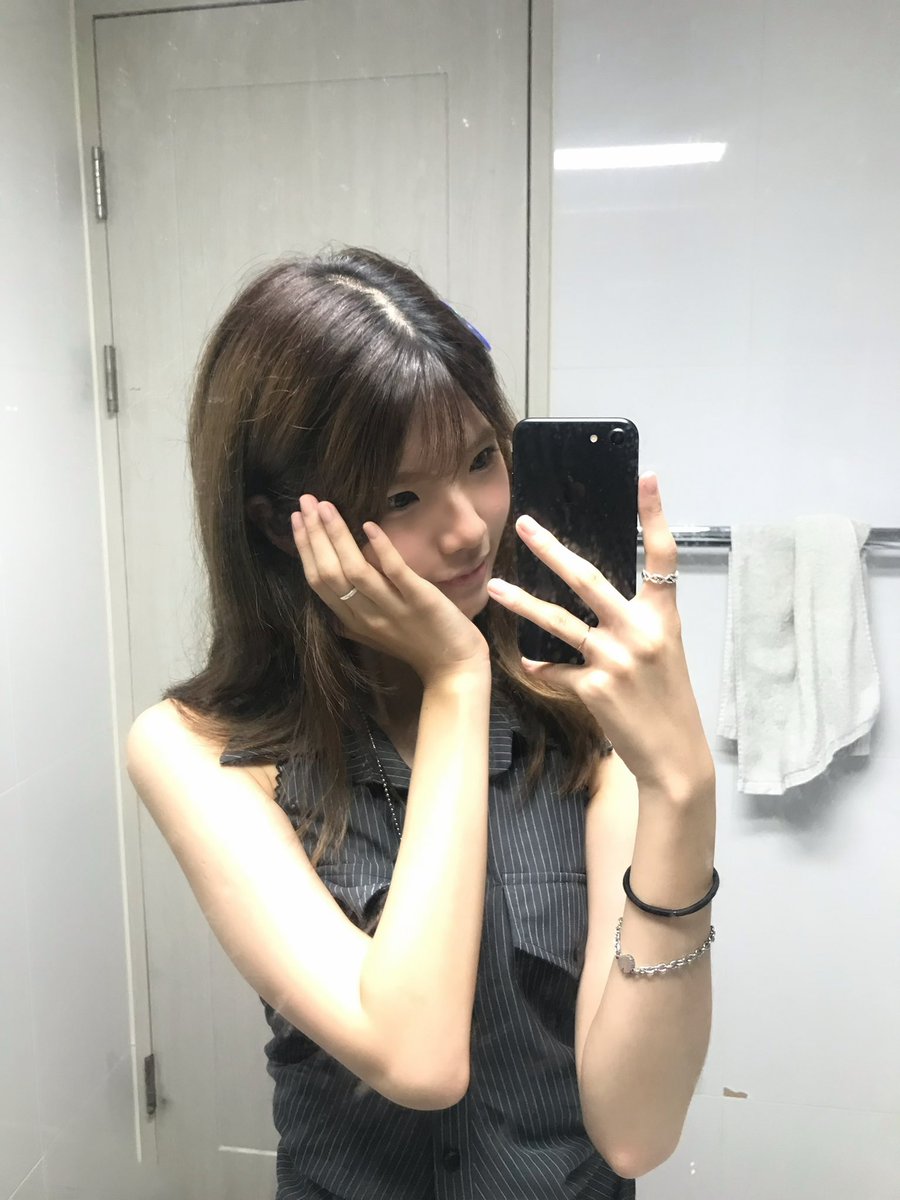 KatharinePbd's tweet photo. 🥶🥶
#수원 #맘눌뎀 #일상계트친소 https://t.co/Vv0j7e60ze