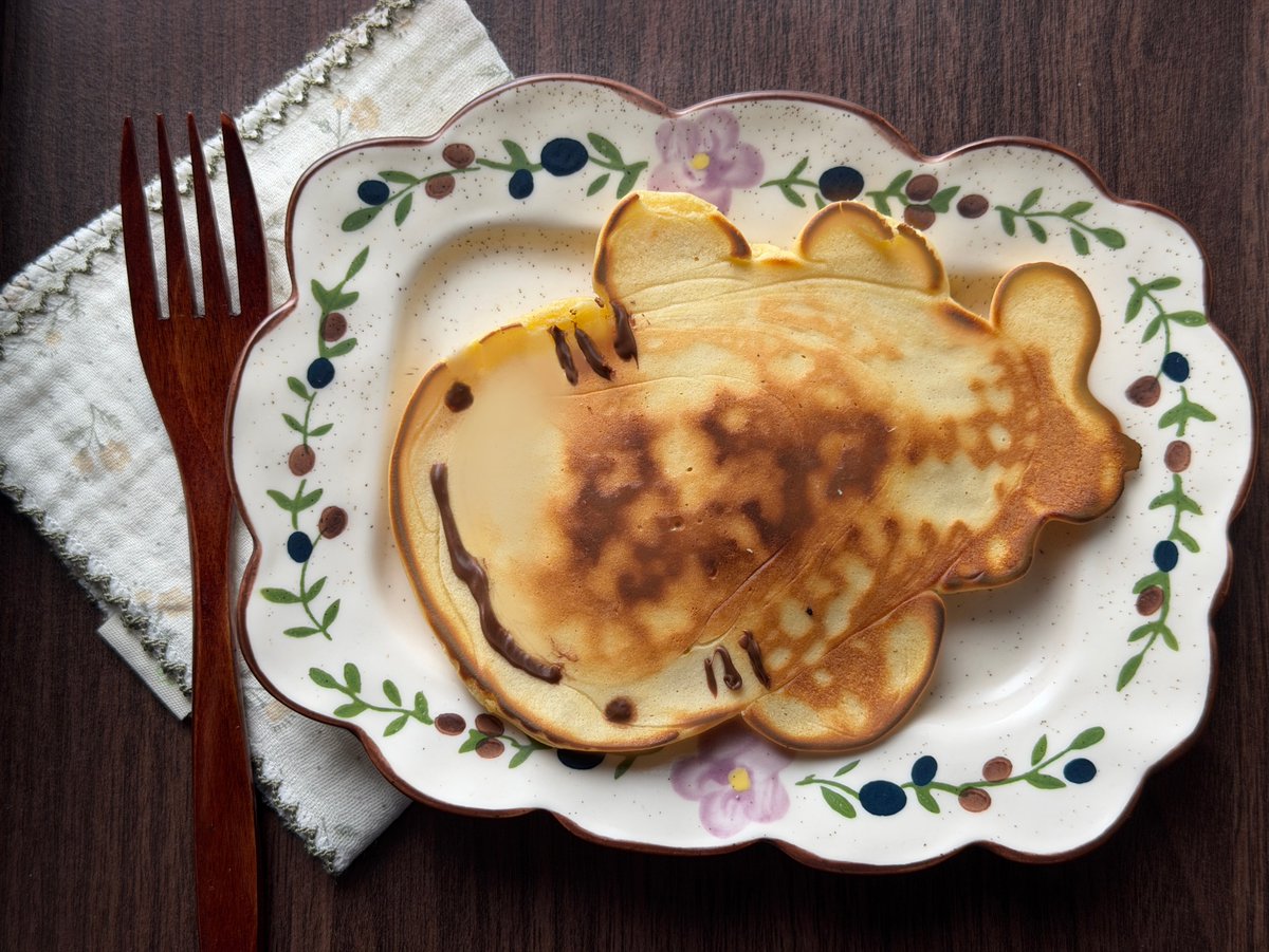 ka1pilled's tweet photo. whale shark pancake 🦈  the browning ended up looking perfect for his spots 🥞 https://t.co/js06Nii37k