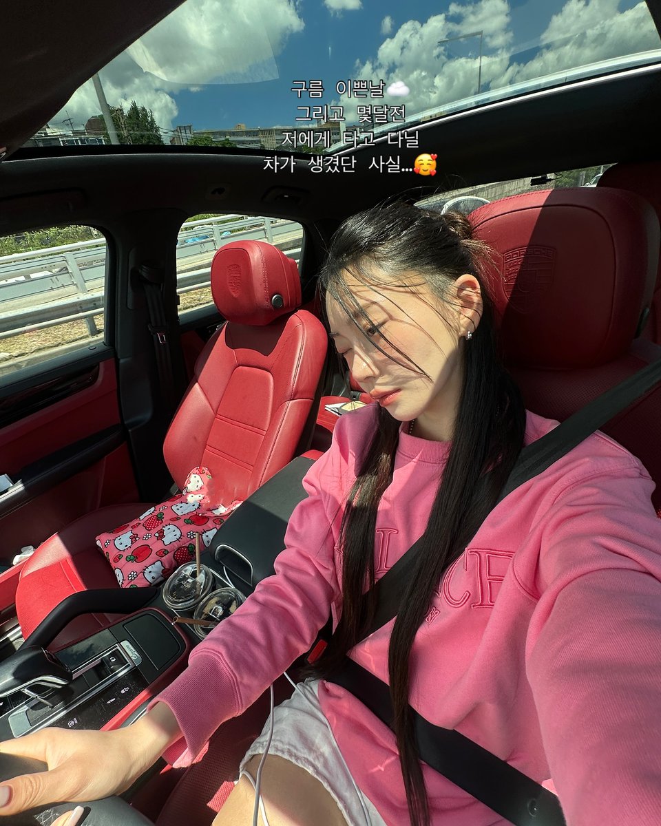 GagasCock's tweet photo. 疲れたときは無理をせず、ただ空を眺めて深呼吸しよう。みんなの意見も聞かせてね。 😂💬
eeqL https://t.co/gx9WPRBp7o