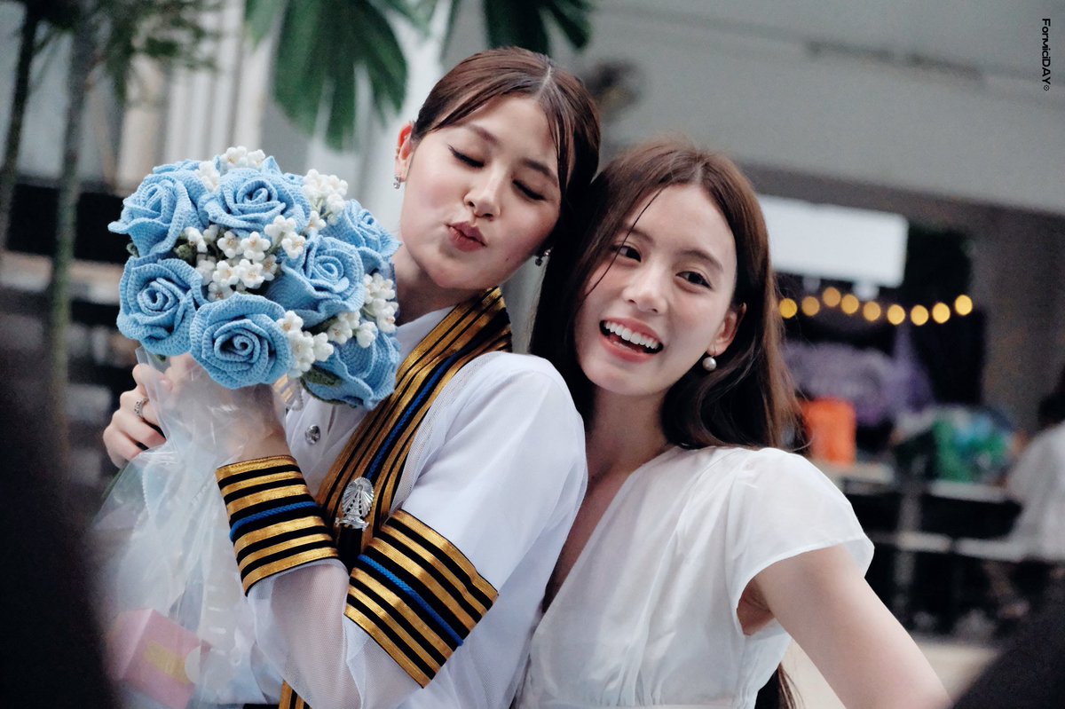 gooye_nn1's tweet photo. 🫠

#PahnGraduationsDay 
#pahnthitta
#pahnfond https://t.co/BBl9NbUqbL