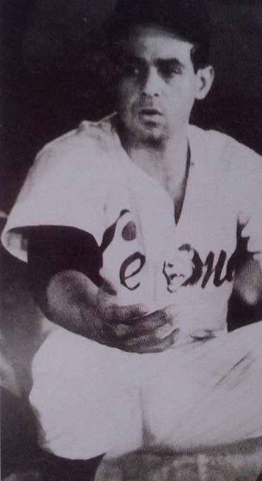 javiergon56's tweet photo. APARICIO CON LOS LEONES
2 de octubre de 1954: Oscar “Negro” Prieto, uno de los principales directivos del Caracas, anunció la contratación de Luis Aparicio hijo para la temporada 1954-55. (Hilo) https://t.co/w5egNR4jSb