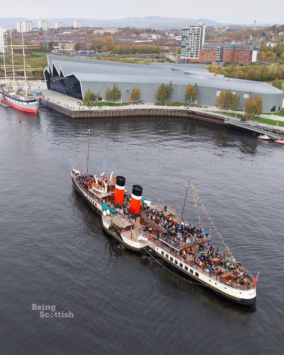 BeingScots's tweet photo. On this day 80 years ago: The Waverley was launched into the River Clyde. It's the world’s last seagoing passenger paddle steamer. Built to replace her predecessor, which was tragically lost at Dunkirk, she stands as a shining survivor of world-class Clydebuilt engineering. 🏴󠁧󠁢󠁳󠁣󠁴󠁿🚢 https://t.co/GpKuJN3kJU