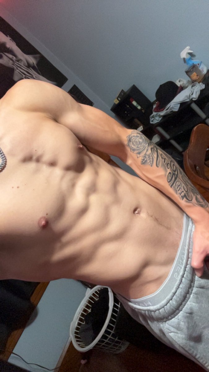 Master_Brian_9's tweet photo. Soles or Abs😵‍💫 https://t.co/g2ILfXmKlm