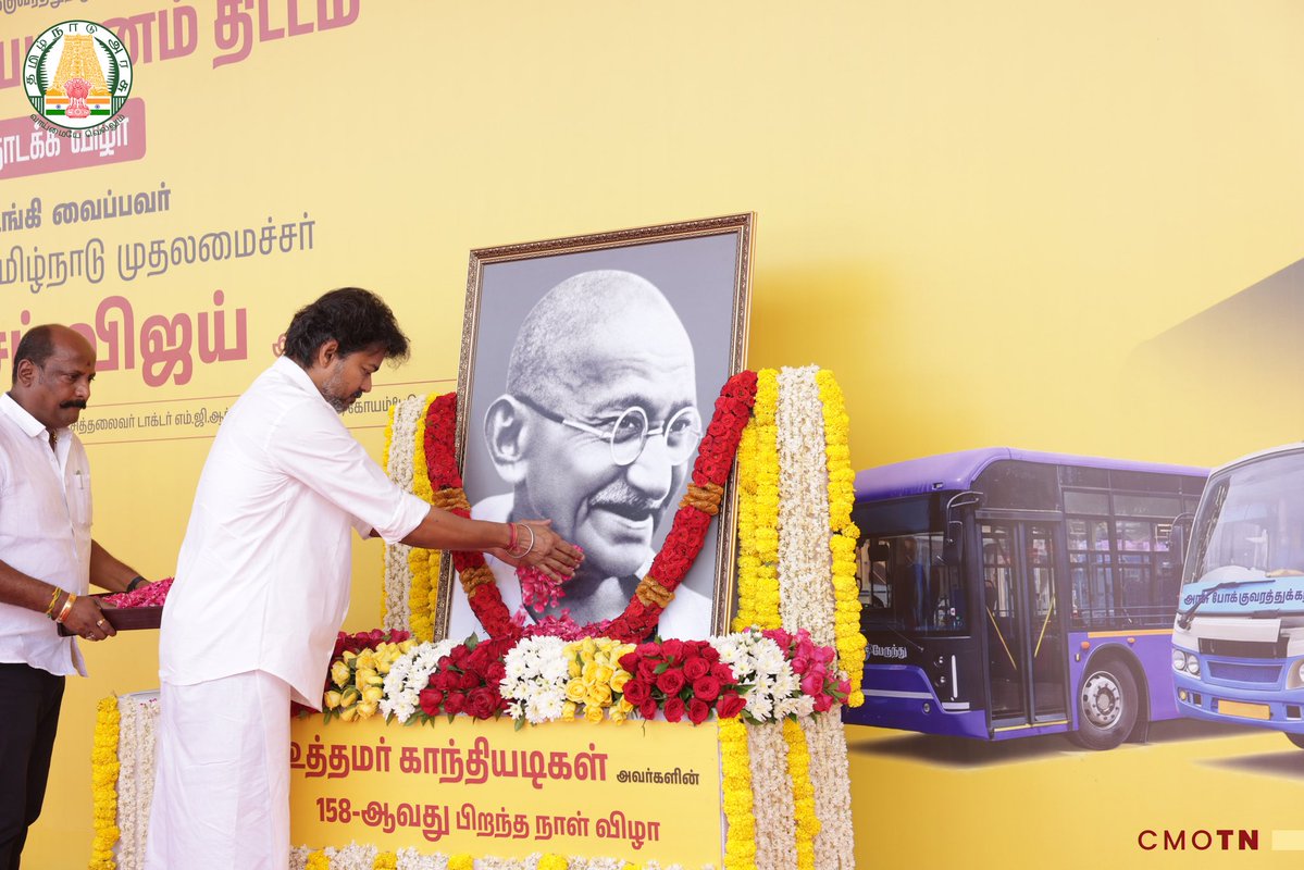 CMOTamilnadu's tweet photo. மாண்புமிகு தமிழ்நாடு முதலமைச்சர் திரு.ச.ஜோசப் விஜய் அவர்கள், “வெற்றிப் பயணம்” திட்டத்தை தேசத்தந்தை மகாத்மா காந்தியடிகளின் பிறந்த நாளான இன்று (2.10.2026), சென்னை, கோயம்பேடு பேருந்து முனையத்திலிருந்து மகளிருக்குக் கட்டணமில்லாப் பேருந்துப் பயணச்சீட்டை வழங்கித் தொடங்கி வைத்தார்.

#CMJosephVijay‌ 
#VettriPayanam