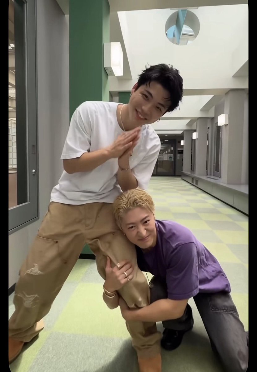 4Yi4VWfOuAYagxz's tweet photo. 第2弾ありがとうございます💓
こちらのレオシュンも相性バッチリですね🤚🏻🤚🏻
#REO  #SHUNTO https://t.co/mrgm30CV3Q