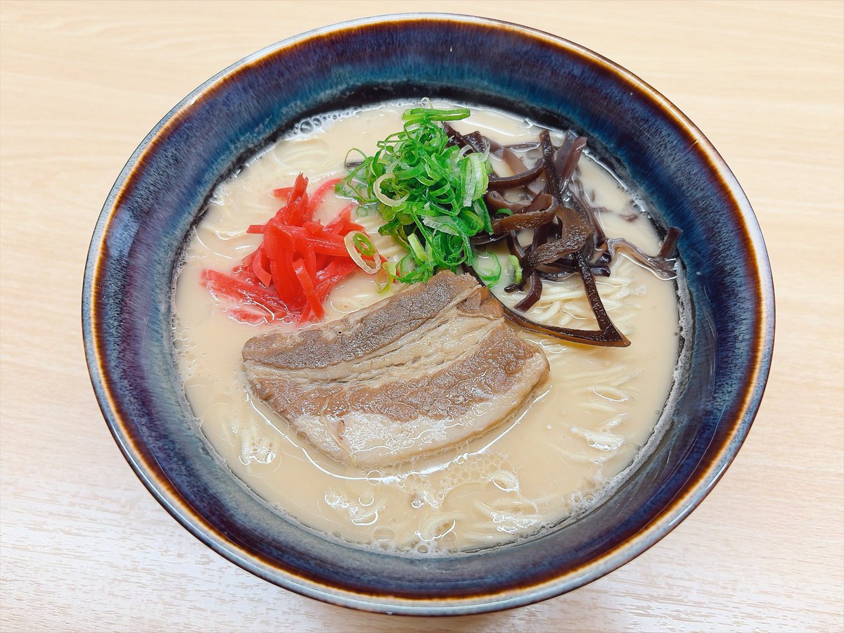 nagashari2023's tweet photo. 夜の部数量限定
長舎利流豚骨ラーメン

ご提供いたします。 https://t.co/0TO4rNu8j8