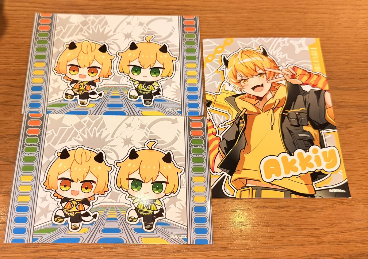 d_d_kj8's tweet photo. すとぷり AMPTAK 
ファミマ ブロマイド L版 交換

譲▶︎▷画像1〜2枚目

求▶︎▷画像3〜4枚目(🍓🩷、📣💚)

郵送交換または📣大阪両日

 #すとぷりグッズ交換
 #AMPTAKグッズ交換 https://t.co/wRqE7jice3