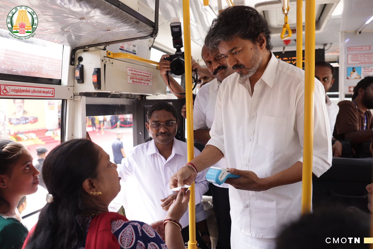 CMOTamilnadu's tweet photo. மாண்புமிகு தமிழ்நாடு முதலமைச்சர் திரு.ச.ஜோசப் விஜய் அவர்கள், “வெற்றிப் பயணம்” திட்டத்தை தேசத்தந்தை மகாத்மா காந்தியடிகளின் பிறந்த நாளான இன்று (2.10.2026), சென்னை, கோயம்பேடு பேருந்து முனையத்திலிருந்து மகளிருக்குக் கட்டணமில்லாப் பேருந்துப் பயணச்சீட்டை வழங்கித் தொடங்கி வைத்தார்.

#CMJosephVijay‌ 
#VettriPayanam