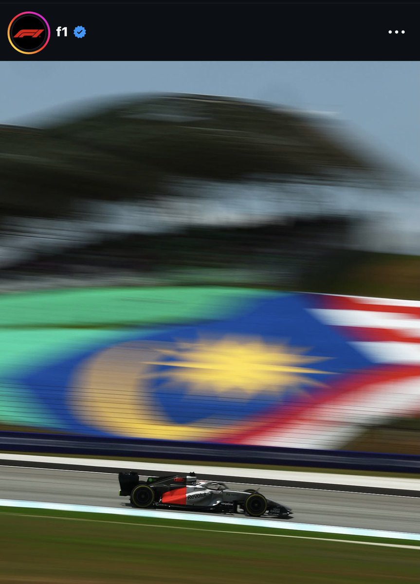 fieyfeyaa's tweet photo. The Malaysian flag on the F1 race cars… 🥹🇲🇾 So proud to see Malaysia represented like this. 🏎️😭 https://t.co/GpYJZ0QZSX