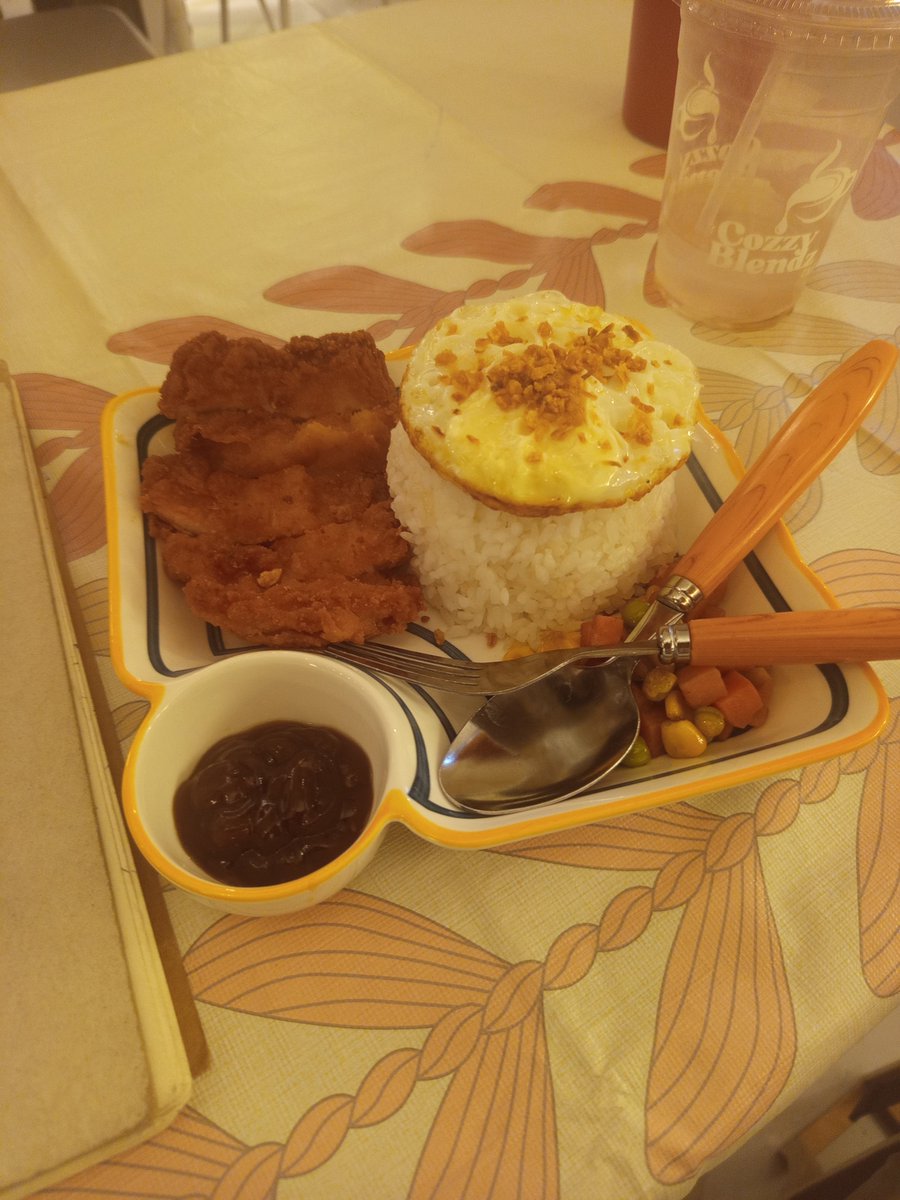 Cheynian's tweet photo. I got hungry so here some good food https://t.co/4ZcnJPkF3a